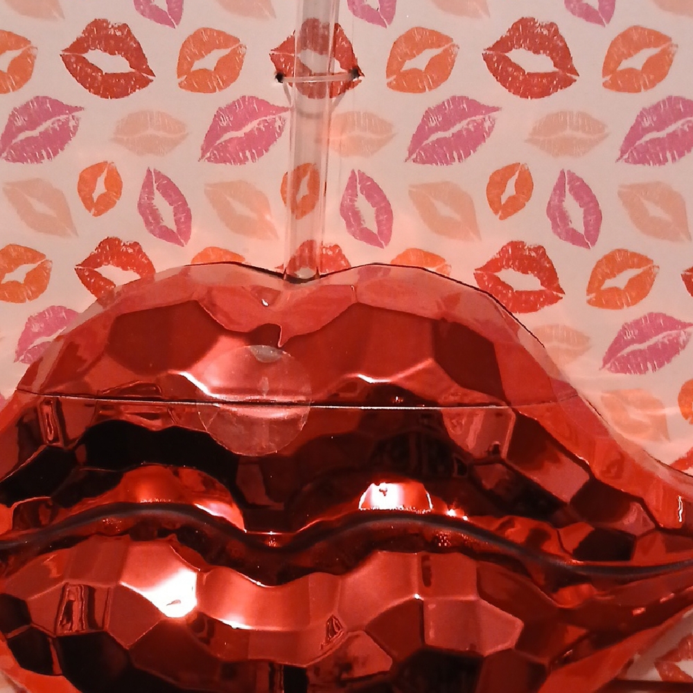 Lip Sippers Set - Red and Pink With Straws - Picture 5 of 7